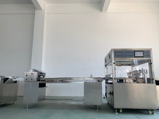 Machine de découpe CY avec capacités de dénudage et de formage